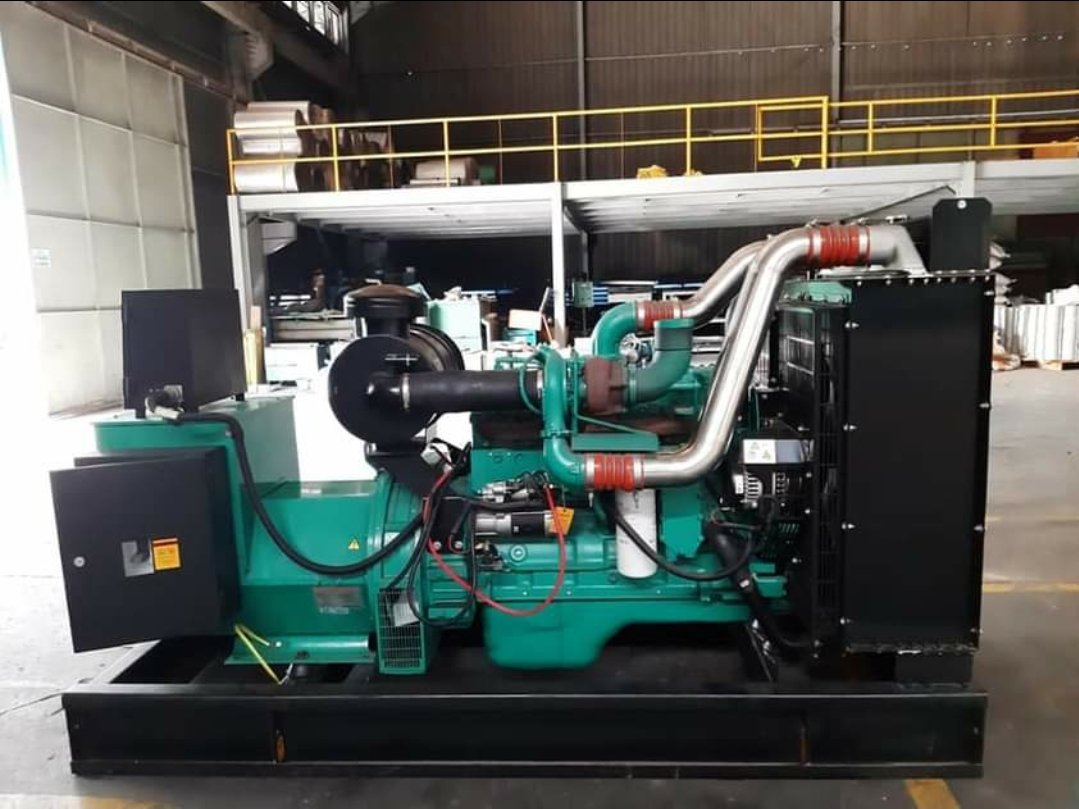 Genset Open Type Cummins 250 kVA